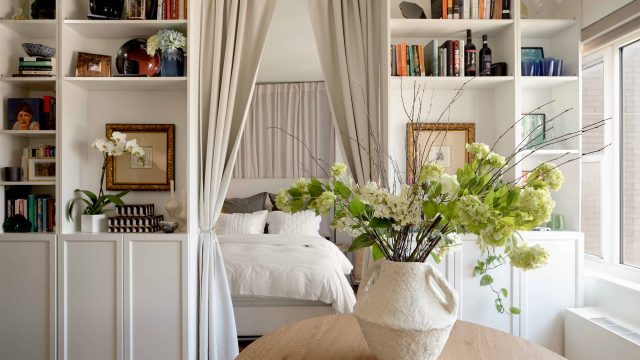 Transforming Spaces: The Latest Floral Display Trend for Your Walls