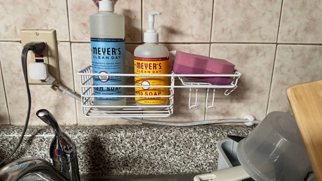 Transform Your Kitchen with a No-Drill Shower Caddy: Here's How