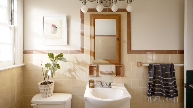 Discover Unbeatable Discounts: Brooklinen's Bath Products on Sale Now