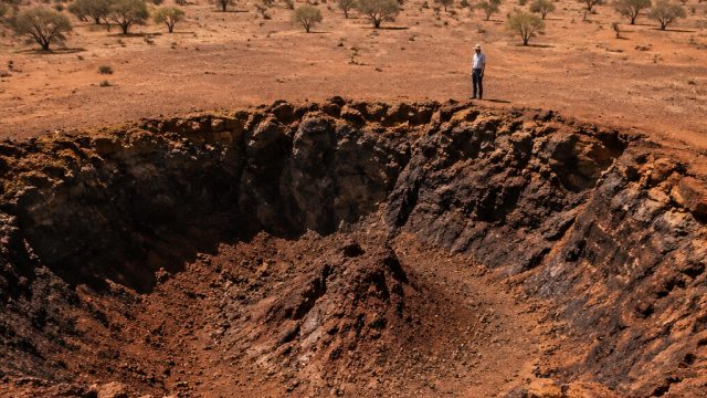 Ancient Meteorite Impact Found in Western Australia Unveils Earth's History