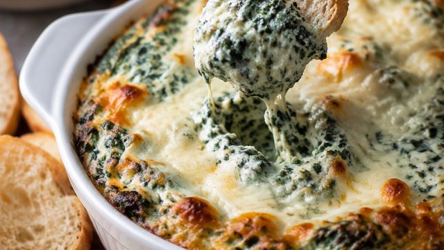 Indulge in a Creamy Spinach Di